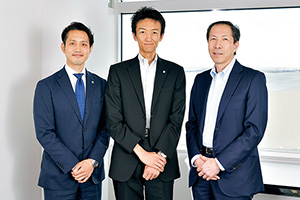 株式会社清水 今回の事業承継を支えたのが3名の専門家