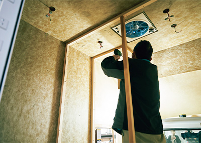 レストルームビークル 製造の様子