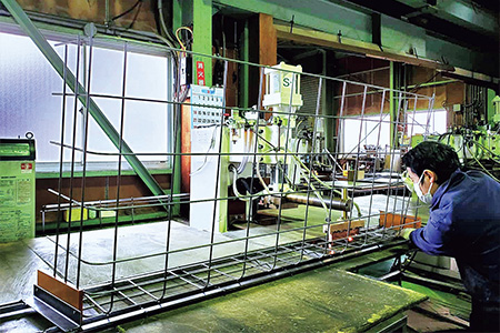 株式会社中沢スポット スポット溶接を主体に、プレス加工、ベンダー加工などさまざまな金属素材の成型加工を社内で完結できる体制を確立