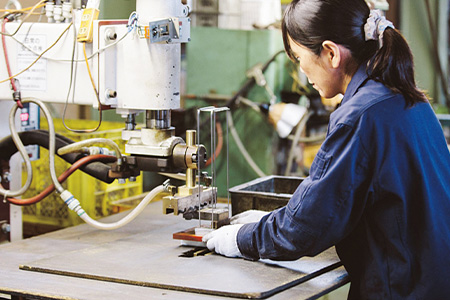 株式会社中沢スポット 作業の様子