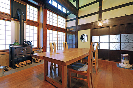 農家民宿うしだ屋内観1