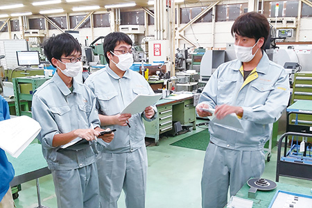 社内職場見学会の様子