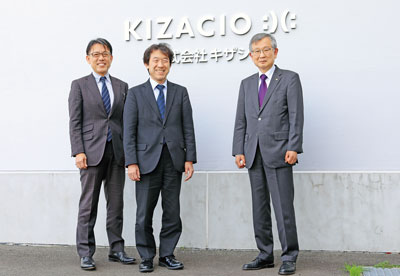 代表取締役社長 最上正人 氏/営業企画開発室 室長 橘谷美則 氏/企業ソリューション営業部 副部長 山岸学 氏