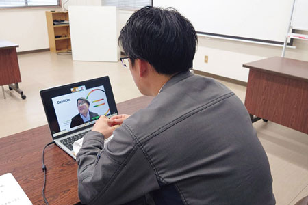 デジタルスキル習得のための研修やセミナー受講を支援