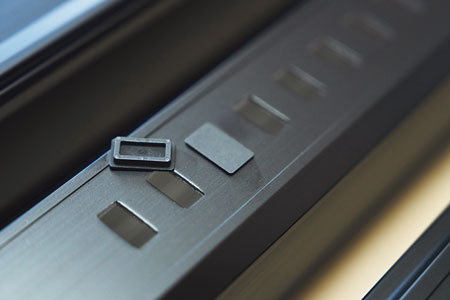 調整穴・ストップピース