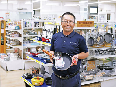 執行役員 新保裕也 氏